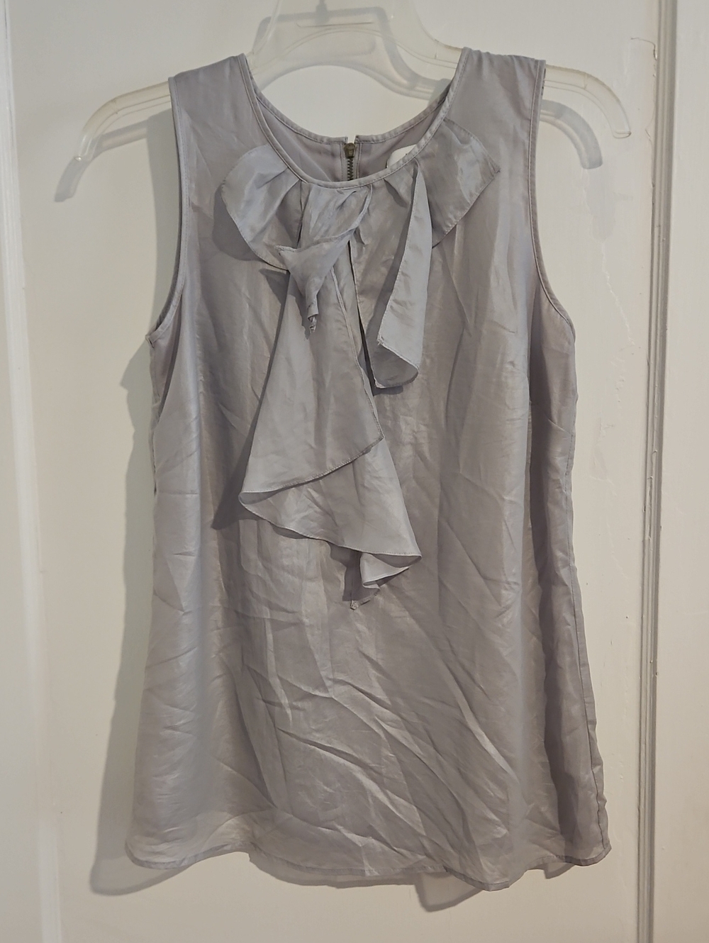 LOFT Light Gray Sleeveless Ruffle-Front Camisole Blouse Size X-small